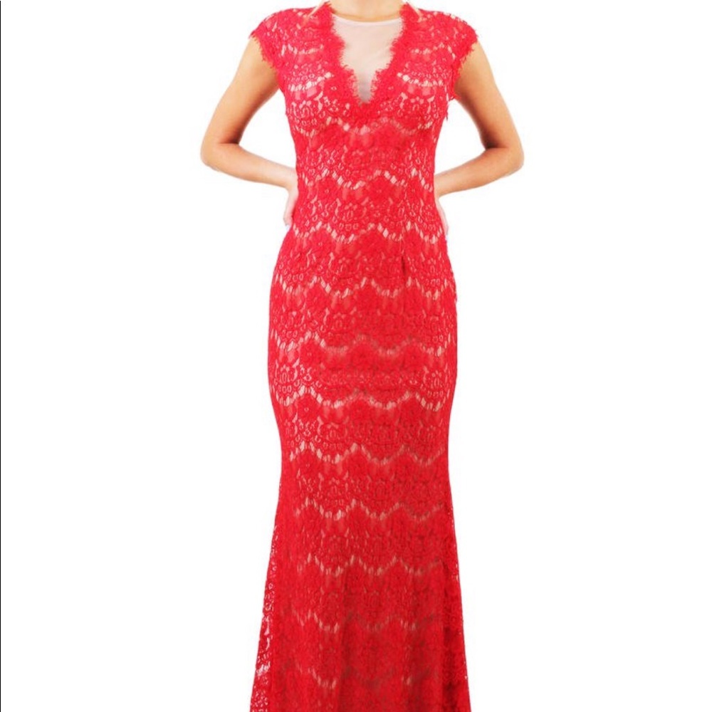 NWT BETSY & ADAM LACE GOWN WITH OPEN BACK